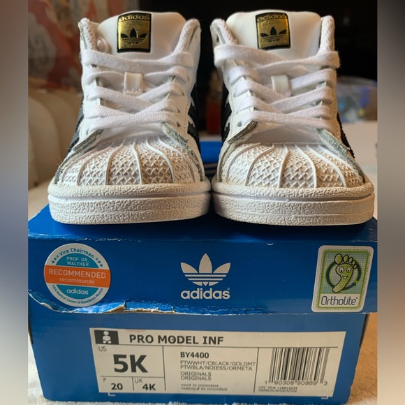 Original Adidas Superstar Sneakers for Infants Size 5K. - Picture 6 of 6